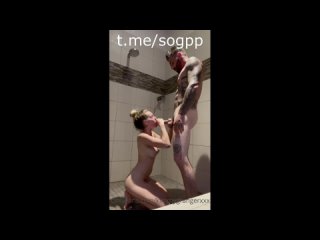 porn shower blowjob